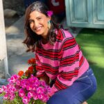 Aahana Kumra Instagram - Pink Wednesday 💕🌸🎀👙🦩👛 Also major missing Doon and the flowers everywhere! 💕🌞 #pinkwednesday . . . . #pink #wednesday #pinkpinkpink #wednesdaywisdom #wednesdays #wednesdaymotivation #dehradun #doon #doonstories Cafe De Piccolo