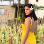 Aahana Kumra Instagram - Golden hour is always a good idea 🌅🌴🌸 #flashbackfriday . . . . #friday #friyay #fridayfeeling #fridaymood #aahanakumra India