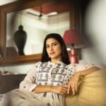 Aahana Kumra Instagram - A true queen leads by example 👸🥂💕 Outfit : @gazalmishraofficial Styling : @abhimanyusinghtomarr Make up : @omsenmakeup Photos : @yashjangidphotography Location : @vanaam_ami_jaipur . . . . #happybirthday #portrait #portriatphotography #photoshoot #photographer #window #aahanakumra #pink #pinkcity #jaipurdiaries #jaipur Jaipur, Rajasthan