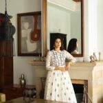 Aahana Kumra Instagram - A true queen leads by example 👸🥂💕 Outfit : @gazalmishraofficial Styling : @abhimanyusinghtomarr Make up : @omsenmakeup Photos : @yashjangidphotography Location : @vanaam_ami_jaipur . . . . #happybirthday #portrait #portriatphotography #photoshoot #photographer #window #aahanakumra #pink #pinkcity #jaipurdiaries #jaipur Jaipur, Rajasthan