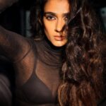 Aakanksha Singh Instagram - Black magic 🏴‍☠️🪄
