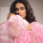 Aakanksha Singh Instagram - Barbie mode on 💖 Outfit- @trunkshopananya Photographer- @deepak_das_photography @kakali_das_photography Styled by- @ananyaarora2013 Assisted by @__hitankshi Make up- @makeupbysheryl.b Hair- @rubinadaniel1 Location- @_onboardstudios Concept- @theboltpr