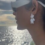 Aakanksha Singh Instagram - The ocean is like a big blue heart that connects all living creatures. We must protect it for the sake of our own survival~ Eugenie Clark #happyworldoceansday 🌊🐠🐬🌅🤿💙
