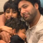 Aarthi Instagram - Fathers, Father-in-laws, Son, Son-in-law, Grandfathers, Husbands… Playing all these roles with such elan & ease. With this army of chivalrous men around, I know my boys will turn out just fine🫰🏼🤍 Happy Fathers Day to every dad striving to put a smile on their little ones face. @jayamravi_official @krishnamurthyvijaykumar #editormohan