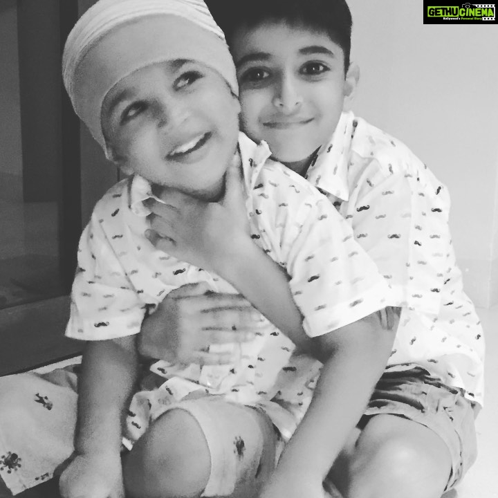 Aarthi Instagram - There’s no other love like the love for a brother. 🤍 There’s no other love like the love from a brother. 🤍 Brothers in arms, today and forever. 🤍 Happy Brothers Day 🤍 #aaravravi #ayaanravi #brothersday #bromancegoals