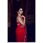 Aarthi Instagram - Everyday is red lipstick day 💄 . . . Throwback to 2019 @tajfalaknuma