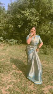 Aashika Padukone Instagram - Posting blooper cuz no time for another take😜

#trend #aali #maharashtra #instatrending #blooper

Saree: @rrs_online_wear