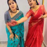 Aashika Padukone Instagram - Kashtama vyaadi da! Naalla ide sonne… Yepuddiiii??! @sadhanaactress_official #maari #ashikapadukone #zeetamil #shoot #zee #tamilreels #comedy #lipsync #tara