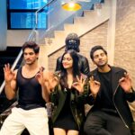 Adah Sharma Instagram - A Commando will NEVER leave a brother behind, even if it means crossing all borders and lines Watch the action-packed thriller #HotstarSpecials #Commando, streaming from 11th August only on @disneyplushotstar 👗@tanimakhosla for this killer look and woww jacket 😍 💇 @snehal_uk 💄 @@bridalstoriesbybeverly #CommandoOnHotstar #VipulAmrutlalShah @aashin_shah @sunshinepicturesofficial @disneyplushotstar @premparrijaa @adah_ki_adah @vaibhav.tatwawaadi @shreya__chaudhry @tigmanshu_d @amit.sial @castingchhabra @ishteyak15 #SunshinePictures