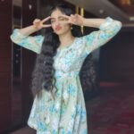 Adah Sharma Instagram - पुणेकर तुमच्या सर्वांना खूप प्रेम आणि धन्यवाद ❤️ Pics in order of posting 1.Our lovely commando girls 2.The awesome ladies who made our yummm lunch 3. @lucknow_i_chikan who sent me very pretty Kurtis !! 4. Billi who allowed me to give a free massage (contact Adah Sharma massage services…special discount for cats and crows for the month of may) 5. The famous Chidli idli 🙃😂❤️ 6. Selfies with all of you ❤️ 7. Cool cops 😎 8. Thank u for the varan ladies ! I had 5 cups 😁😁 Maharshi Karve Stree Shikshan Samstha_Official