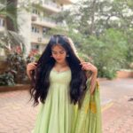Adah Sharma Instagram - Gorilla ji has trouble choosing … help him please 🪲🦟🦗🤡 During mating the female praying mantis bites off the males head and then devours his corpse for nourishment… Wearing @anjanabohra_official 💆‍♀️ @snehal_uk 💃 @juhi.ali Makeup @adah_ki_radha #100yearsOfAdahSharma #adahsharma