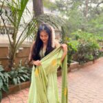 Adah Sharma Instagram - Gorilla ji has trouble choosing … help him please 🪲🦟🦗🤡 During mating the female praying mantis bites off the males head and then devours his corpse for nourishment… Wearing @anjanabohra_official 💆‍♀️ @snehal_uk 💃 @juhi.ali Makeup @adah_ki_radha #100yearsOfAdahSharma #adahsharma