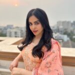 Adah Sharma Instagram - The first teacher was the student of who? 🤡🦍🦌🐞 Wearing @dimpleacharya_official 💆‍♀️ @snehal_uk #100YearsOfAdahSharma #adahsharma