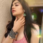 Adah Sharma Instagram - Iss look mein reel hojae? 🐘🐝🐿? 💆‍♀️ @snehal_uk 💃 @juhi.ali Wearing @anjanabohra_official @ #100YearsOfAdahSharma #adahsharma