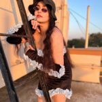Adah Sharma Instagram - ‘Sun’ toh ..See you ‘ladder’ 😹🪜🖤🐝🐏 #100YearsOfAdahSharma #1920to2020 #adahsharma #1920to2020matlabsausaalplus3yearskitnehue? P.S. pics with Hat 🎩 demand from prev post 👼😇🐠