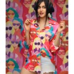 Adah Sharma Instagram - Kuch toh log kahenge, Logon ko tumhe hai pehenna 🙃😎🤣 #wordsofwisdom #WearHumansNotAnimals #sayNoToFur 📸 @faizialiphotography 💁‍♀️@snehal_uk 💪@jagats38 Styling and concept: #StarKidRadhaSharma @adah_ki_radha P.S. none of the humans on the shirt have mouths 👀 coincidence? I think not 🦖👾🥑🦥🌸 #100YearsOfAdahSharma #adahsharma