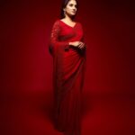 Aditi Ravi Instagram - ❤️❤️❤️ Mua @jo_makeup_artist ❤️ Costume @prakrithi_by_ramya Drapping @drapist_daira Earrings @alameen_fashion_jewels Studio @maxxocreative nail @nails_by_rakhi Assist @lumos.trouvailles Post production @brosincproductions #red #saree #instagram #indianwear