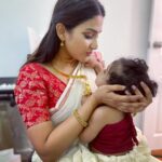 Aditi Ravi Instagram - there is no starting trouble in mingling with babies 👶 ~ me @hannah_mariyam21 😘 1: 📸 @albert_will.i.am 2: 📸 @anu.mohan.k #babies #comfortable #zone #instagram