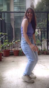 Aksha Pardasany Instagram - Oh Shah Rukh Khan, thank you for giving me another song to dance to!
Main taa chaleya!! 

#dance #bollywood #bollywoodsongs #chaleya #shahrukhkhan #jawan #akshapardasany #srk #chaleyahookstep