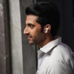 Akshay Oberoi Instagram - Some परदे के पीछे moments of Vishal & Satya 🩷 Watched #ILoveYou yet? If not, head to the link in bio!