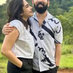 Ameya Mathew Instagram - ഇതേപോലെ എനിക്ക് ലൈഫിൽ ഒരാളെ സ്നേഹിക്കാൻ പറ്റും എന്നെനിക്കറിയില്ലായിരുന്നു...But you proved me wrong. ഒരുപക്ഷെ എന്റെ അച്ഛൻ കഴിഞ്ഞാൽ ഞാൻ ലൈഫിൽ ഇത്രയും ക്ലോസ് ആയിട്ടുള്ളൊരു ആളില്ലെന്ന് തന്നെ പറയാം.🥹 എത്രയും പെട്ടെന്ന് നമ്മൾ വീണ്ടും ഒന്നിക്കാൻ പ്രാർത്ഥിക്കാം...🙏🏻 When the right person becomes a part of your story, happiness writes its most beautiful chapters…❤️ Unconditionally yours, Forever @kirankatticaran 🥹😘🧿 . #waitingforourbigday🤵👰 #missingyou #untilwemeetagain #forevermine #❤️ India