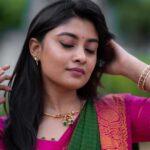 Ammu Abhirami Instagram - ✨விநாயகர் சதுர்த்தி வாழ்த்துக்கள்✨ 📸: @camcrowphotographi Saree: @studiovirupa Jewellery: @made_for_hers