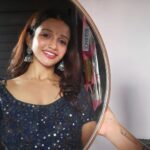 Anaika Soti Instagram - Mirror never lies.... Thats bullshit! Some mirrors make u twice your size 😑