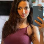 Anaika Soti Instagram - Mirror selfies for the win 🏆