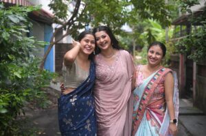 Anamika Chakraborty Instagram - No one can replace you guys! No one! 
Thank you for making our day so special , each one of you! My friends ,  my family! Love you all! ❤️ 

@anujakarmakar @jagritisingh21 @supriya_vii @ravishaw13 @pratapud