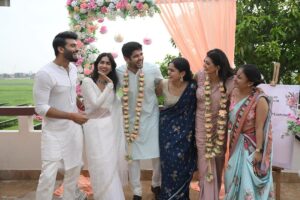 Anamika Chakraborty Instagram - No one can replace you guys! No one! 
Thank you for making our day so special , each one of you! My friends ,  my family! Love you all! ❤️ 

@anujakarmakar @jagritisingh21 @supriya_vii @ravishaw13 @pratapud