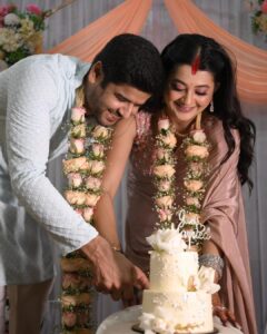 Anamika Chakraborty Instagram - To new beginnings, to us! 
We made it. 🥂 ❤️

28.06.2023 🧿 

Makeup @ig_baishakhi 

Captured by @abhisheksrivastavafilms @james_suraj_barwa  @suvro_adhikary @i_m_d810 

Decor by @calendar_events_official
