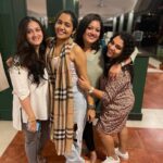 Ananya Instagram - Friends🧿❤️ #happyfriendshipday #friends #crazy #mad #loving #hilarious #naugthy