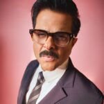 Anil Kapoor Instagram - I made you look! #ThankYouForComing 📸: @sheldon.santos Stylist: @saloniparekh__ Makeup Artist: @deepakchauhanartist Hairstylist: @raskarjaipal @whynot_byzeeba @tiff_net #tiff23 Royal Alexandra Theatre