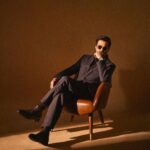 Anil Kapoor Instagram - Dapper & Daring #TIFFReady #ThankYouForComing 📸 : @sheldon.santos Stylist: @saloniparekh__ Makeup Artist: @deepakchauhanartist Hairstylist: @raskarjaipal @whynot_byzeeba @tiff_net #tiff2023 Toronto, Ontario
