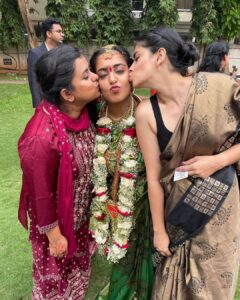 Anisha Victor Instagram - When the two most lovely people decide to spend the rest of their lives together.. 🌸 
My heart is so full seeing you two on this special day. 
#SteffiWedsRaghu 
What a radiant bride you made @steffi.cherian and as for 
 @raghuramgunnam we love you but team bride (@especially.zama @riya.cherian ) is still waiting for the jootie 💰 Only dollars accepted 💵😜
Saree courtesy🥻- @renugadevi_karuppannan