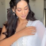 Anukreethy Vas Instagram - Porin vaazhai pol undhan kangal ennai kolla ❤️ . . #anukreethyvas #kollywood #kollywoodcinema #kollywoodactress #tollywood #tollywoodactress #tollywoodcinema #trending #trendingreels #trendingsongs Chennai, India