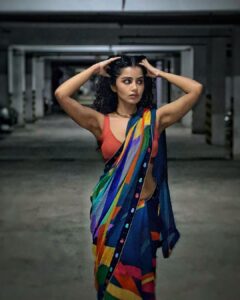 Anupama Parameswaran Instagram - An artists muse. 

Saree @seetaranikodhaty 
Photography @nihal_kodhaty 
MUA @anupamaparameswaran96 🤣