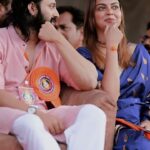 Anusree Instagram - എന്തെ ഹൃദയതാളം മുറുകിയോ... ഏനോ ഹൃദയം ധീം ധീം സൊല്ലുതെ ... @iamunnimukundan ❤️❤️😊 Video @pranavcsubash_photography #songs #favorite #unnimukundan #favouritesong #malayalam #reeloftheday
