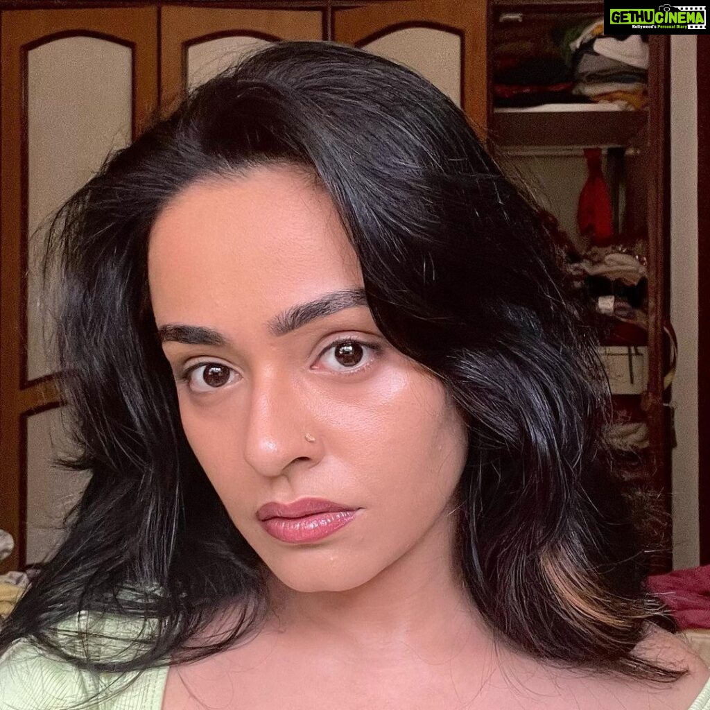 Apoorva Arora Instagram - Hair decided to time travel to the 90s today