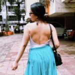 Apoorva Arora Instagram - Happy New Year ✨ No looking back, unless it’s for an awkward sexy picture. Khao piyo aish karo mitro, dil par kisey da dukhayo na 🙏🫶🏼
