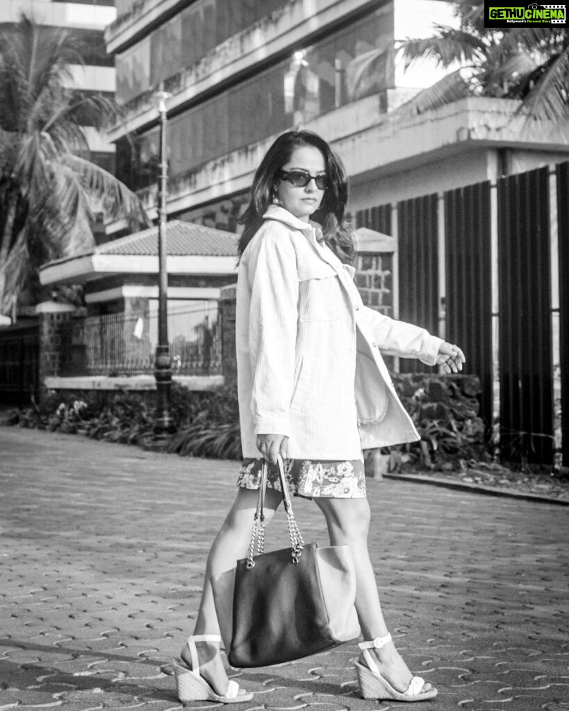 Apoorva Arora Instagram - 📸 🕶️ 💼 📸- @parikshit.on.film