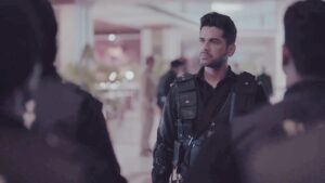 Arjan Bajwa Instagram - One of my favourite roles that I ever played… absolutely proud and honoured to play a NSG commando in the series #stateofsiege2611 ….. . . . . #arjanbajwa #bollywood #actor #actorslife #indian #indianarmy #nsg #commando #blackcatcommandos #mumbai #mumbai2611 #instagram #instadaily #specialforces @zee5premium @zeestudiosofficial @zee5shows @contiloepictures