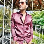 Arjan Bajwa Instagram - Bekhayali …. . . . . . . . . #arjanbajwa #bollywood #bollywoodsongs #bollywoodactor #monday #mondaymotivation #mondaymood #mood #viral #reelsindia #insta #instagood #shooting #sunlight #mensfashion #menshair 𝐄𝐍𝐆𝐋𝐀𝐍𝐃