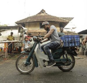 Arjun Ashokan Instagram - 6 years of PARAVA ❤️