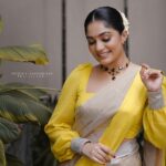 Arya Instagram - Just coz I love these ones ❤️🌸🌼 #vishu2023 Saree @kanchivaram.in Jewelry @ezerjewellery MUA @shoshank_makeup Styling @sabarinathk_ Pc @nithin_c_nandakumar