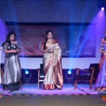 Asha Sharath Instagram - Back home now in kochi after performing at AKMG (Association of Kerala Medical Graduates) in Michigan - USA on the 23rd this week. On the 22nd was a special chat Q&A session with the AKMG delegates. Felt very happy to see our Kerala Malayalee doctors doing very well in USA.😊👍. Hats off to them. They have played their part in establishing our Kerala presence in USA and furthering our art and culture there. That the AKMG members participated in the program by way of a dance performance with me on stage is a proud reminder of the artistic talents amongst doctors. Art is one medium to bind people together and bring the warmth and closeness amongst us Malayalees in far away countries too. Specail thanks to AKMG USA team for having made this event a grand success 🙏🙏😍😍❤️. @biju.zacharia