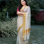 Asha Sharath Instagram - This Onam, I wish that the spirit of this auspicious festival stays with you in everything you do. Here's wishing you and you family a very happy Onam🌼 📷 @hi_techwedding_company