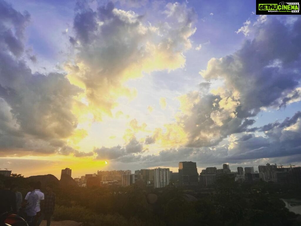 Ashima Narwal Instagram - Cheers to those who wish us well, the rest can go to hell! Goodnight 😴 Heart 💜 💛 Hyderbad skyline at dusk & dawn & monsoons! August in Hyderabad ☁️🌀⛈️🌩️🌪️☔️ #loveashima #misssydneyelegance #missindia #tollywoodcinema #tollywoodqueen #tollywoodactresses #kollywoodqueen #bollywoodsongsdailly #oldhindisongs #oldhindimusic #oldhindisong #oldisgoldsongs #dusktilldawn #dusksky #dusklight #sunsetdiaries #ig_hyderabad #hyderbad #ig_indiashots #redskirt #ig_travelerworld #hyderabadblogger #hyderbaddiaries #rikshaw #ashimanarwal #ashima #ashimanarwal
