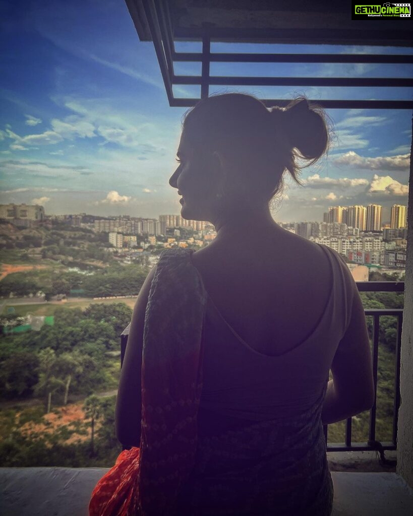 Ashima Narwal Instagram - Rainbows and clouds ⛅️ Sunday’s and showers 🌞 Ups and downs 🪷🍋 Such are Monsoons of Hyderabad 🌧️ #august2023noted #2023 #ashimanarwal2023august #taylorswift #august #augustseason #monsoons #clouds #ig_hyderabad #ig_india #influencerlife #realestate #lakesofhyderbad Khajaguda Hills