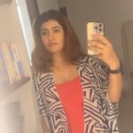 Ashima Narwal Instagram - Blue turns Red! Love Ashima 💋